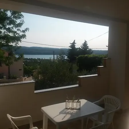 Apartments 4M Gornji Karin Exterior photo