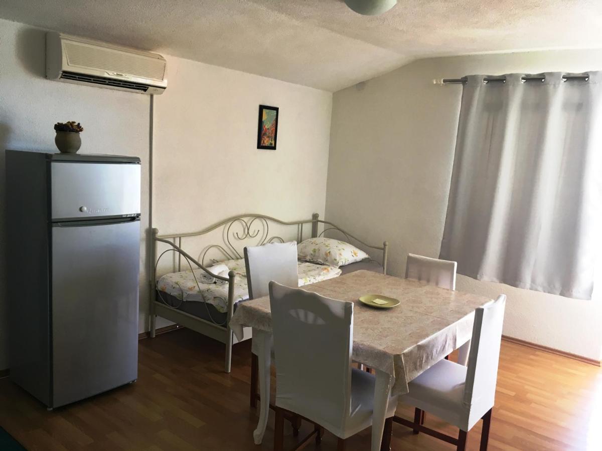 4m Apartment